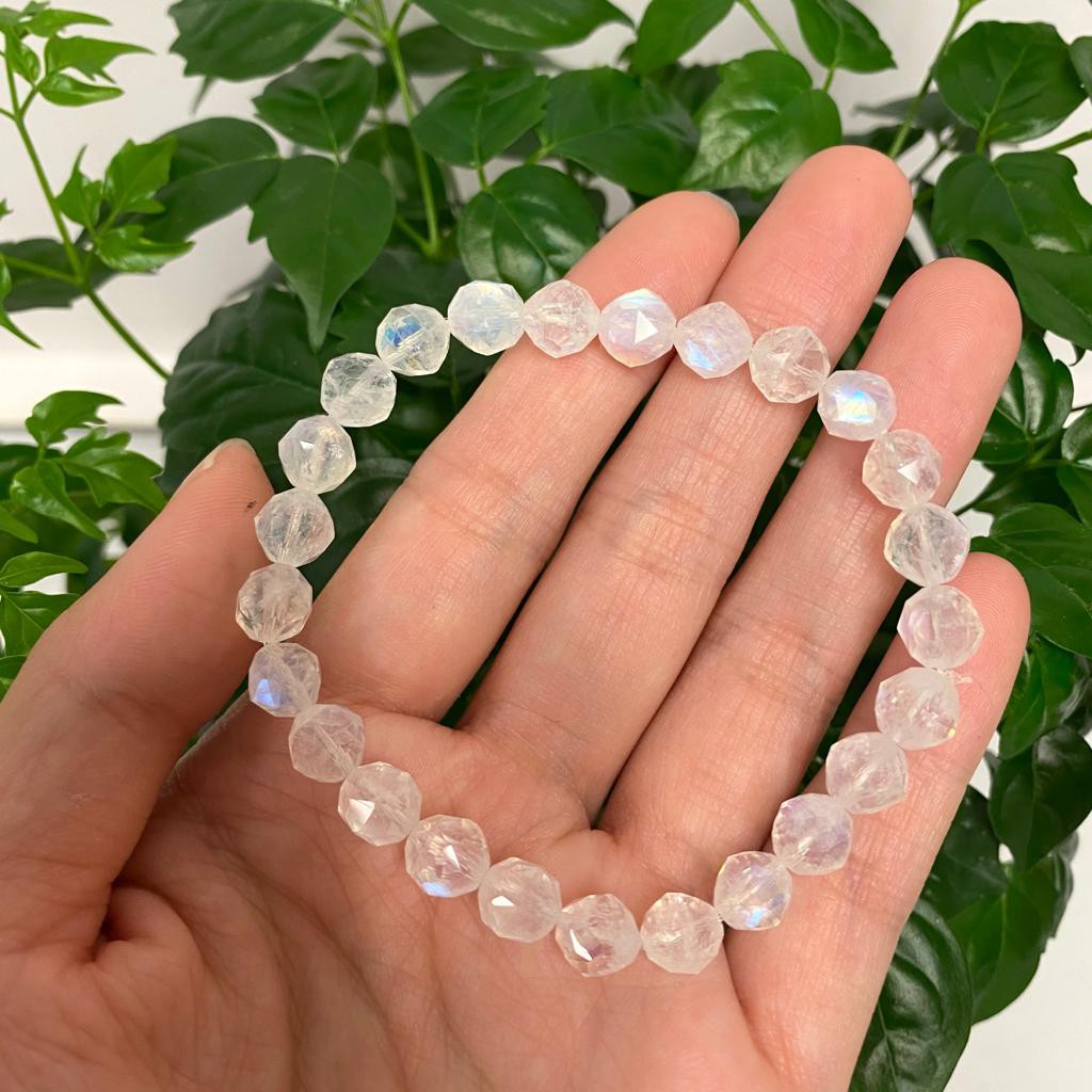 Blue store moonstone bracelet